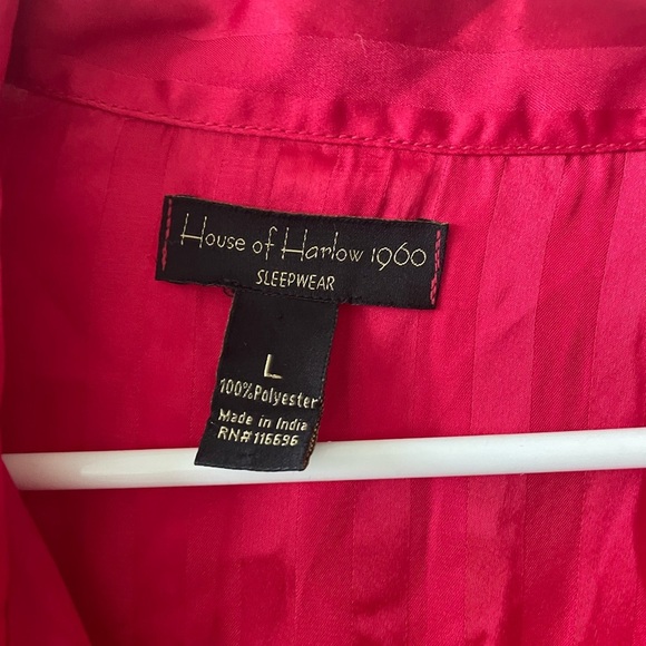 House of Harlow 1960 Comfy But Light red pajama Button Up Top- Size L - Picture 4 of 4